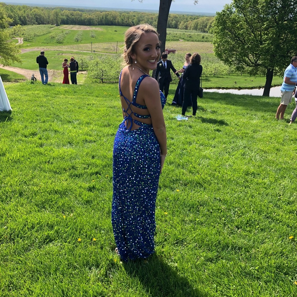 Prom Dress - Picture 4 of 5